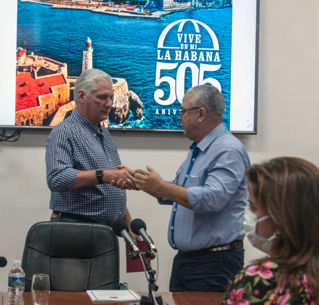 Acompañé a @DiazCanelB en el Pleno del Comité Provincial del @PartidoPCC en La Habana, que eligió a Liván Izquierdo como su nuevo Primer Secretario y reconoció la labor desempeñada por Torres Iríbar, quien asumirá otras responsabilidades. #UnidosXCuba