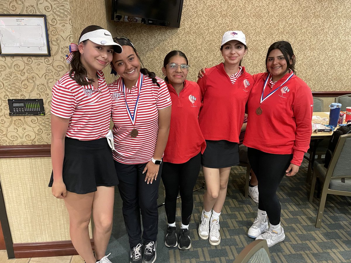 Congratulations to these young ladies! This is your first ever Regional Qualifying Ladies Team from Bel Air High School. ⁦@BelAirHigh⁩ ⁦@YISDAthletics1⁩ ⁦@Amberherrera22⁩ #LOYALFOREVER