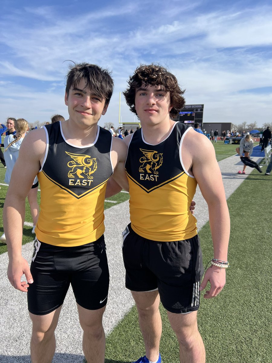 New School record and PR’s in 100m for both @AnnisCaden 10.88 & @ConnorSams7 10.95. 
#MultiSports #Football #Track #FeedTheCats