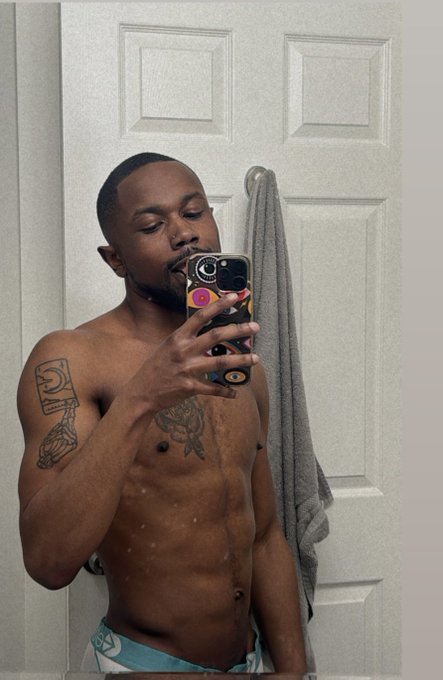 Watch $LIM 🐐's leaked NSFW photo on TwXstars