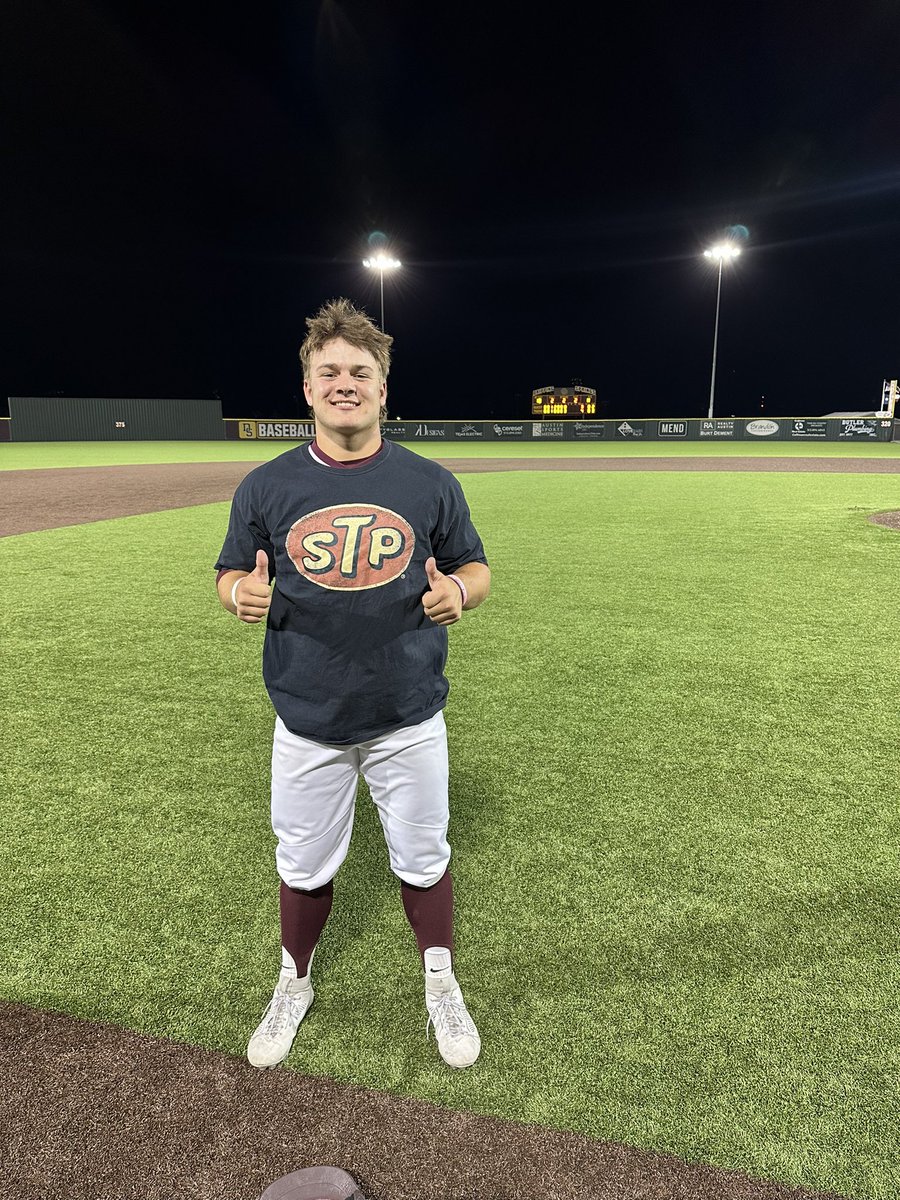 Tigers walk off! Scoring 3 in the 7th to get the 4-3 win over Westlake! STP Player of the Game @JackTyndall15 with the game winner! #STP #FUEL