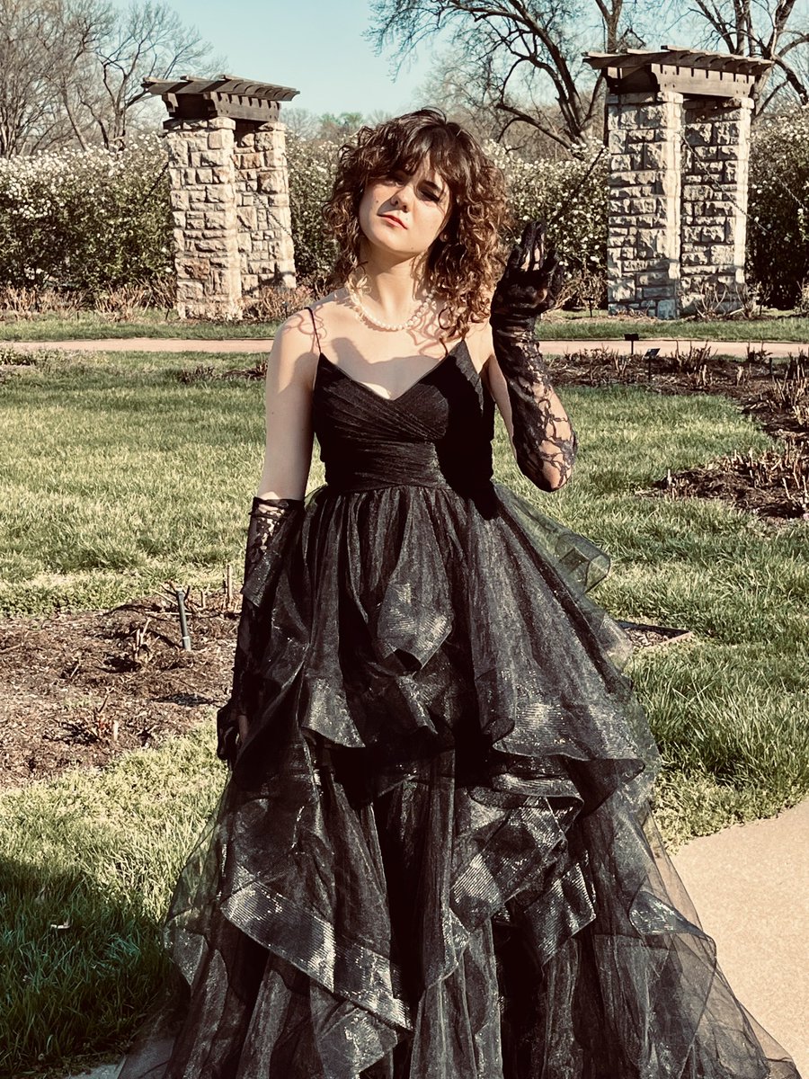 Oh, shit! My daughter is a senior and this is her last prom! #ProudDaddy ❤️💕