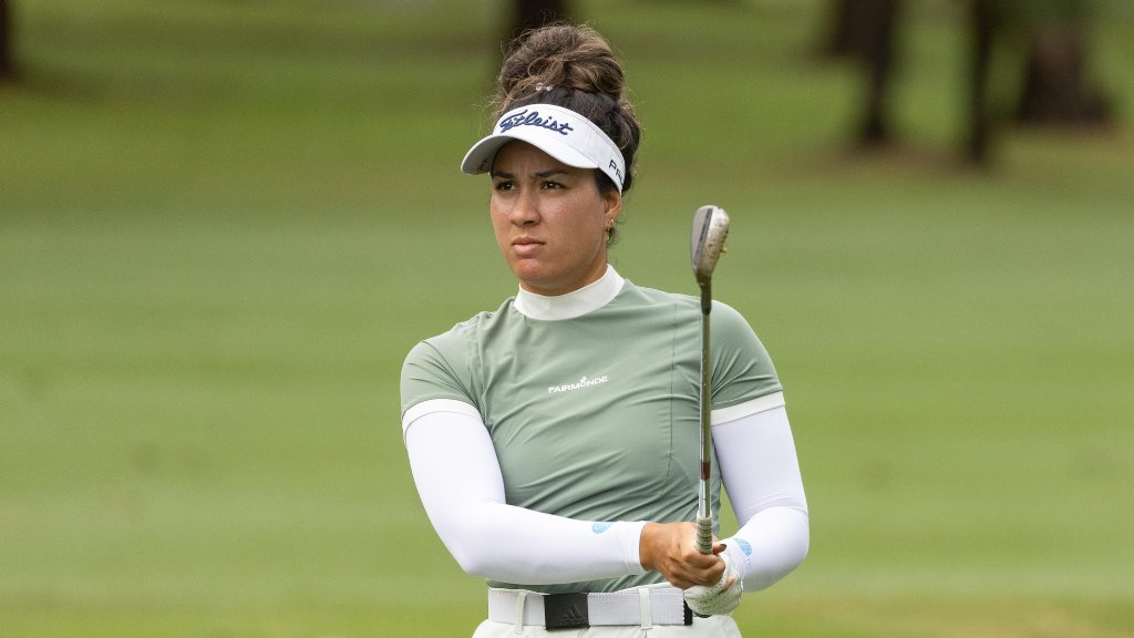 “I was 4-under through 10 and I was like, just enjoy it. Just have fun.” Perth's Jess Whitting has a share of the lead midway through Rd 1 of the #AustralianWomensClassic at @BonvilleGolf. Story: bit.ly/4aDrzHL Live scores: bit.ly/43LVLxo @GolfNSW | @LETgolf