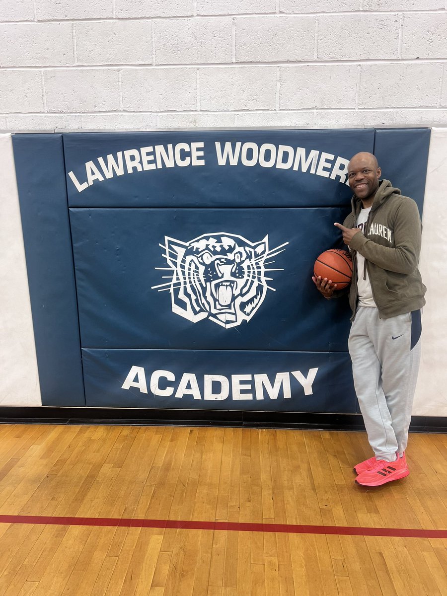 jasoncurry_nyc's tweet photo. This is what healed scars look like. @LWAcademy was the 3rd of 5 high schools I attended. Due to academic failures, I was dismissed from the school in 1989. Today was my first day back in the building since then &amp; it was an awesome experience. #MyJourney #LoveMyLife https://t.co/hBLMpwxsPd