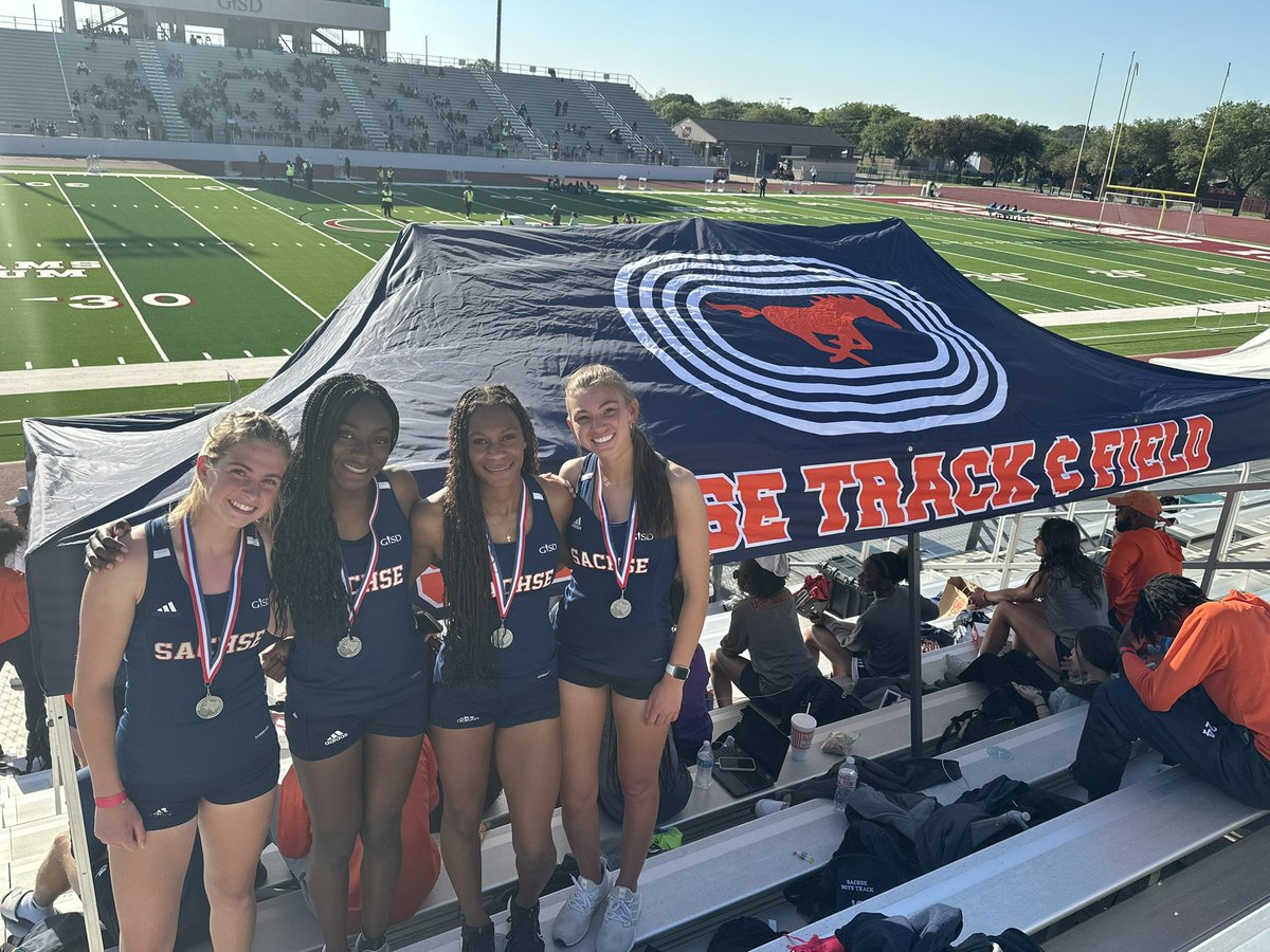 Varsity Girls 4x100m Relay
🥈Kyla George, Jaeda Bradshaw, Cameryn Fair, Cate Tempelmeyer
⏩️🅰️ Advances To Area