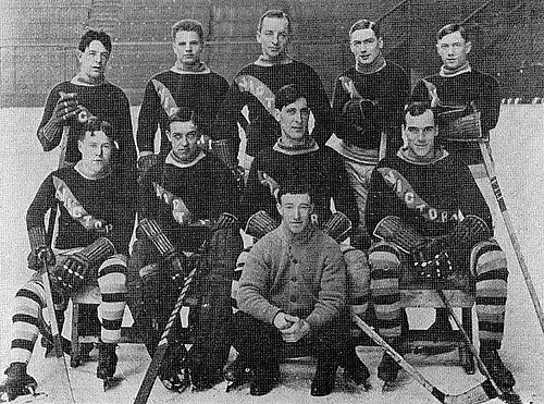 SeaDeepHKY's tweet image. The Victoria Aristocrats/Cougars played in the PCHA from 1911 to 1926 except for one season when they moved to Spokane as the Canaries. The team played in the Patrick Arena and won the Stanley Cup in 1925 vs. Montreal. 
#NWHockey
#PCHA