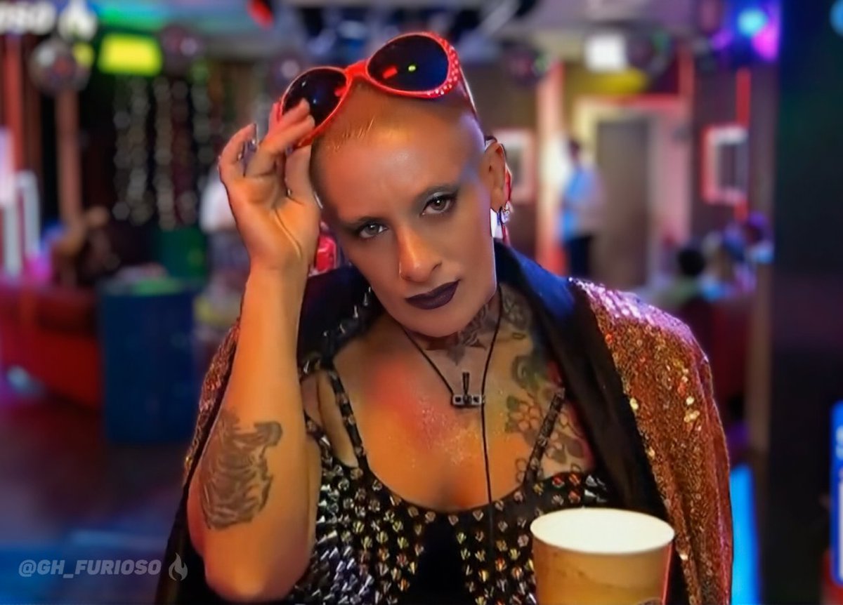 Duela a quien le duela ella es la protagonista de #GranHermano 

CATALINA AL 9009