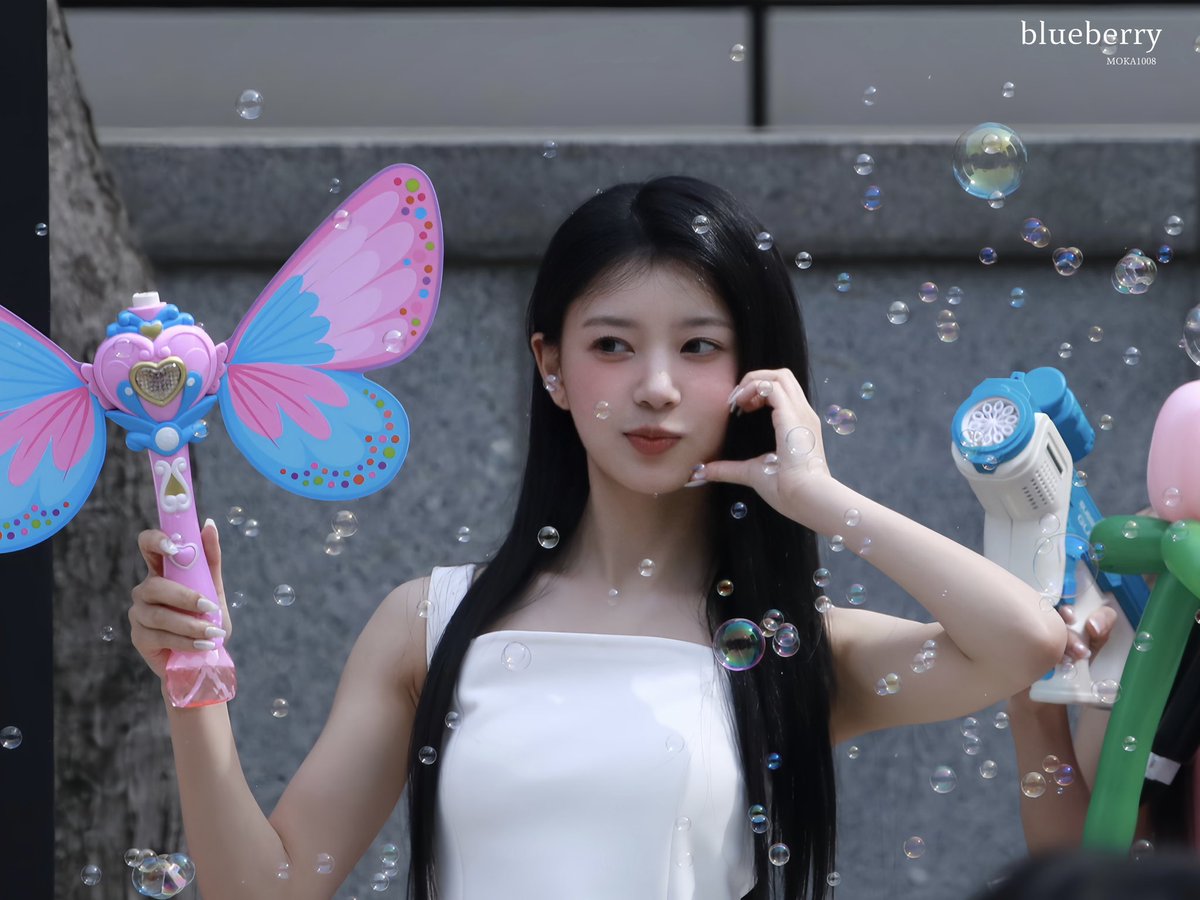 blueberry1008's tweet photo. 240406
#ILLIT #아일릿 #MOKA #모카 https://t.co/8m8a4nEQ7g