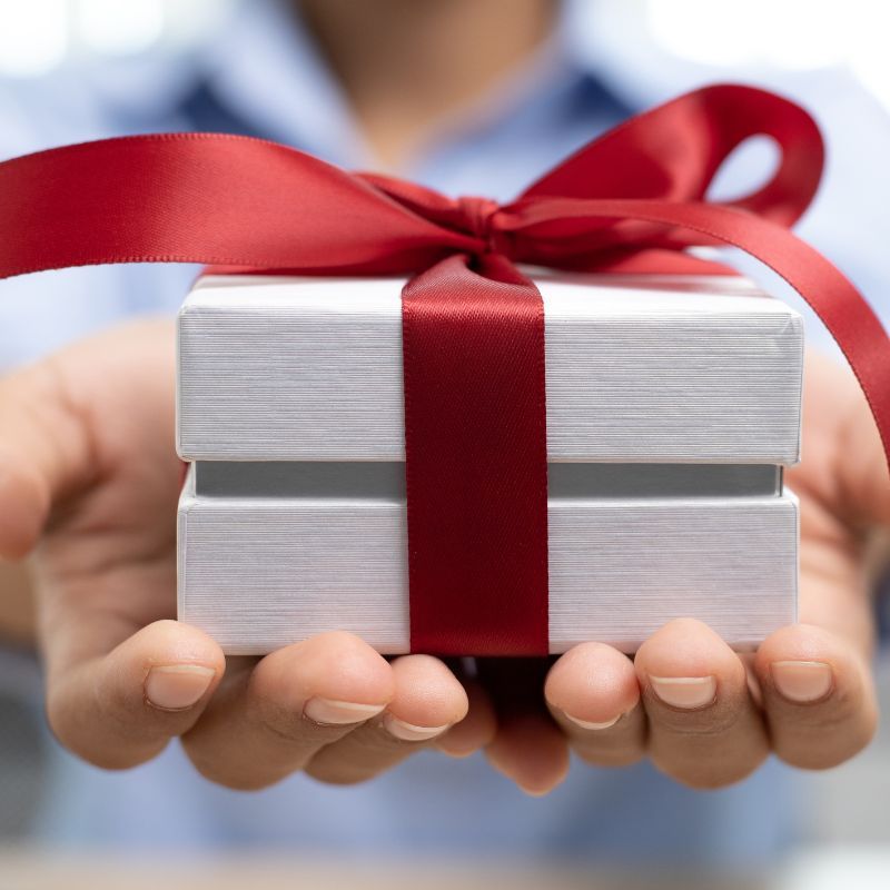 Sentimental1Ze's tweet photo. Show your appreciation for hard work and dedication with corporate gifts that make a statement! From sleek tech gadgets to luxurious gift sets, we've got the perfect way to express gratitude to your valued team members and clients. #CorporateGifting #EmployeeRecognition https://t.co/hWu62LzToz