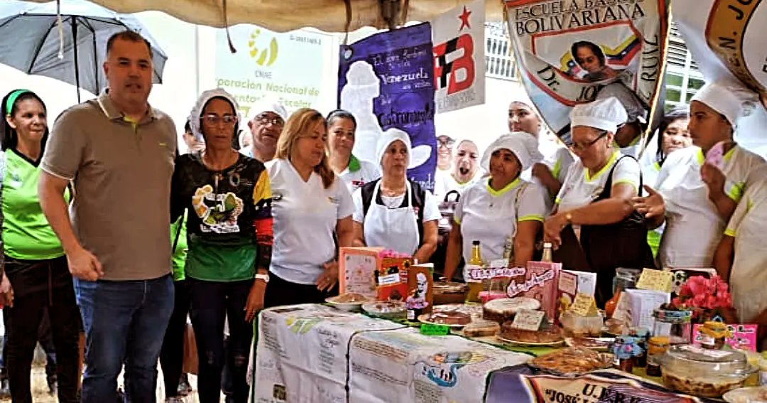 Hoy las Cocineras y Cocineros del FFB Municipio Caroni, realizaron el Encuentro 'El Idioma Transforma Tu Vida' Venezuela una Ventana Gastronómica para el Mundo. Orientación 007 del CNAE en materia de formación e investigación🇻🇪🧑‍🍳👩‍🍳🌽🥑🫑🥭🍍