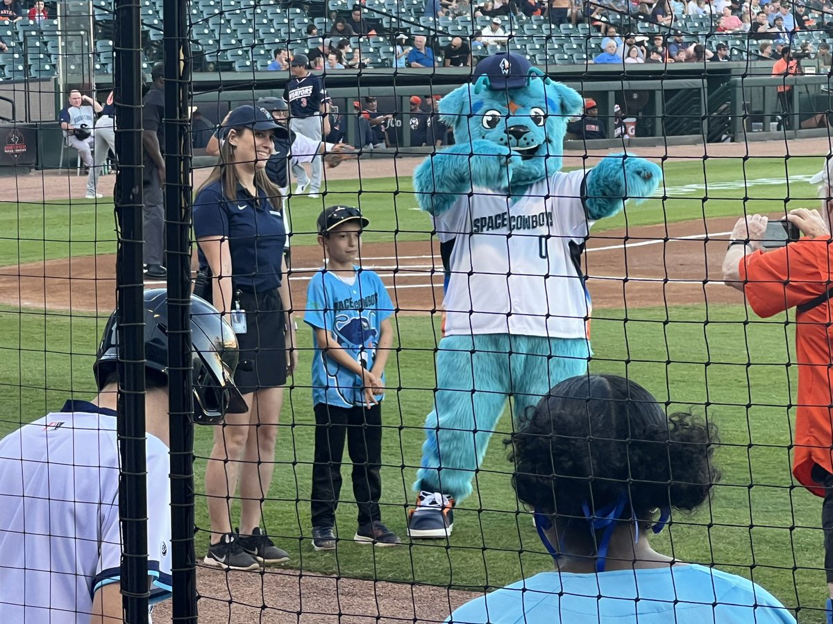 What a great week for my kiddos. 1st softball game, prefect score at UIL, and getting to say “play ball” @SLSpaceCowboys game! @LiestmanES @KilloughEagles @ElsikNGCRams