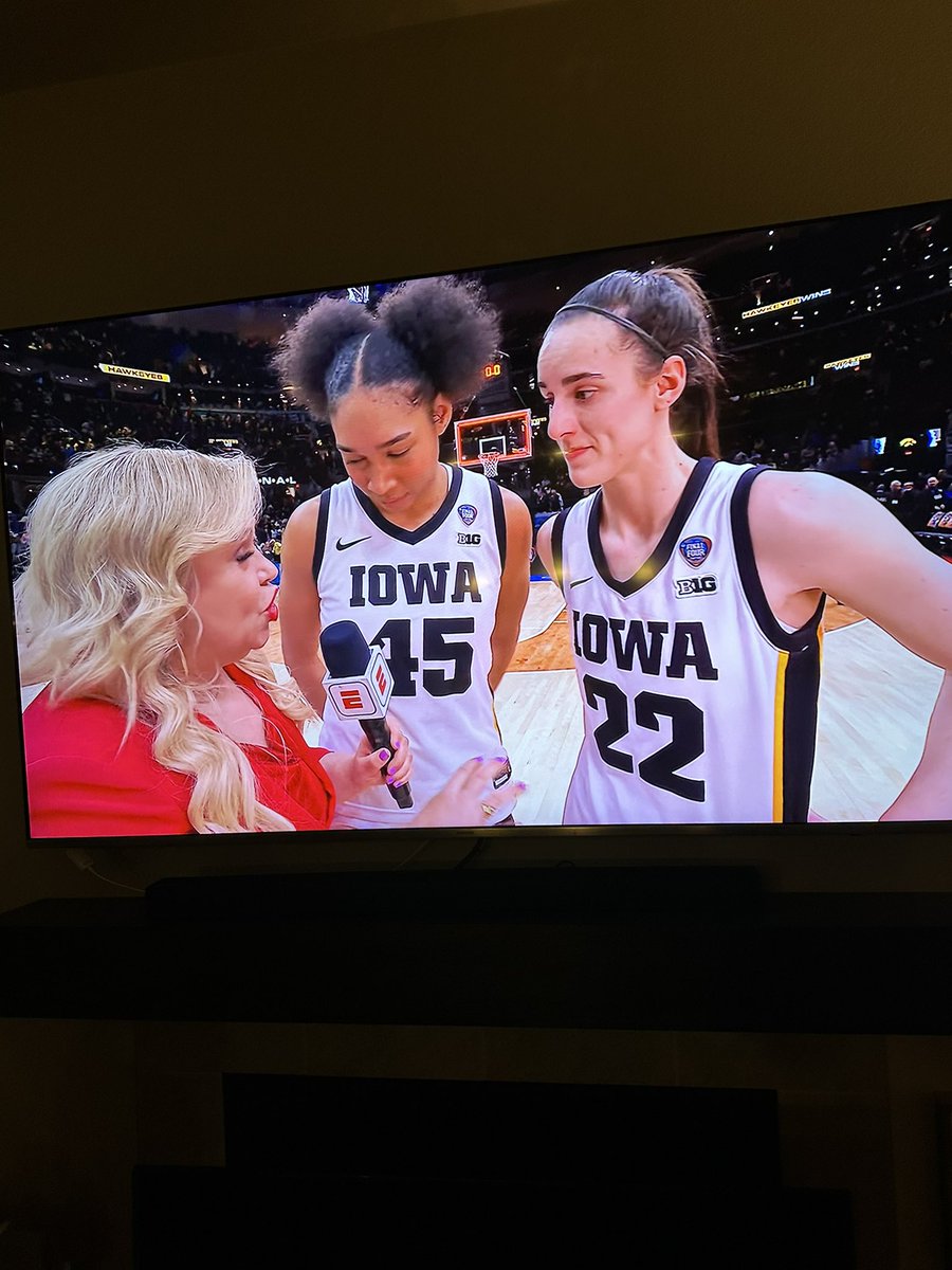 JRogers32's tweet photo. TWO KIDS FROM IOWA!! Were headed to the National Championship!!!🖤💛 https://t.co/TpEc843t60
