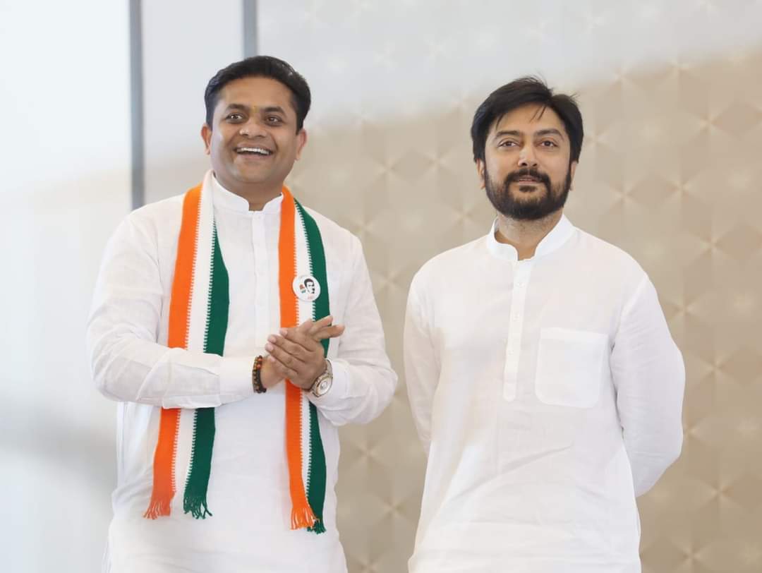 VikrantVikramG's tweet image. युवा नेते तथा लातूर ग्रामीणचे लोकप्रिय आमदार, श्री धिरजजी विलासरावजी देशमुख यांना वाढदिवसाच्या मनपूर्वक शुभेच्छा.

आपणांस उदंड, निरोगी दीर्घायुष्य लाभो हीच, श्री सिद्धेश्वर चरणी प्रार्थना.

#DhirajDeshmukh #Happybirthday