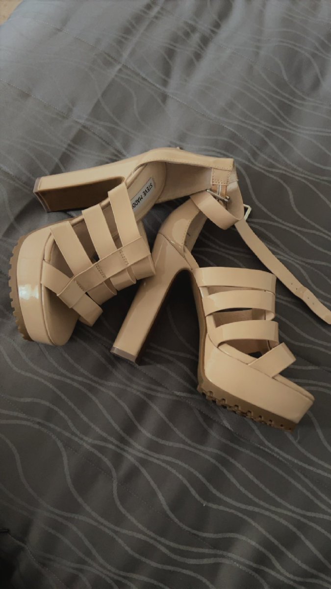 TheNZDomme's tweet photo. Different type of heel for a dress up party tonight 😍 https://t.co/cCGI3LQZEn