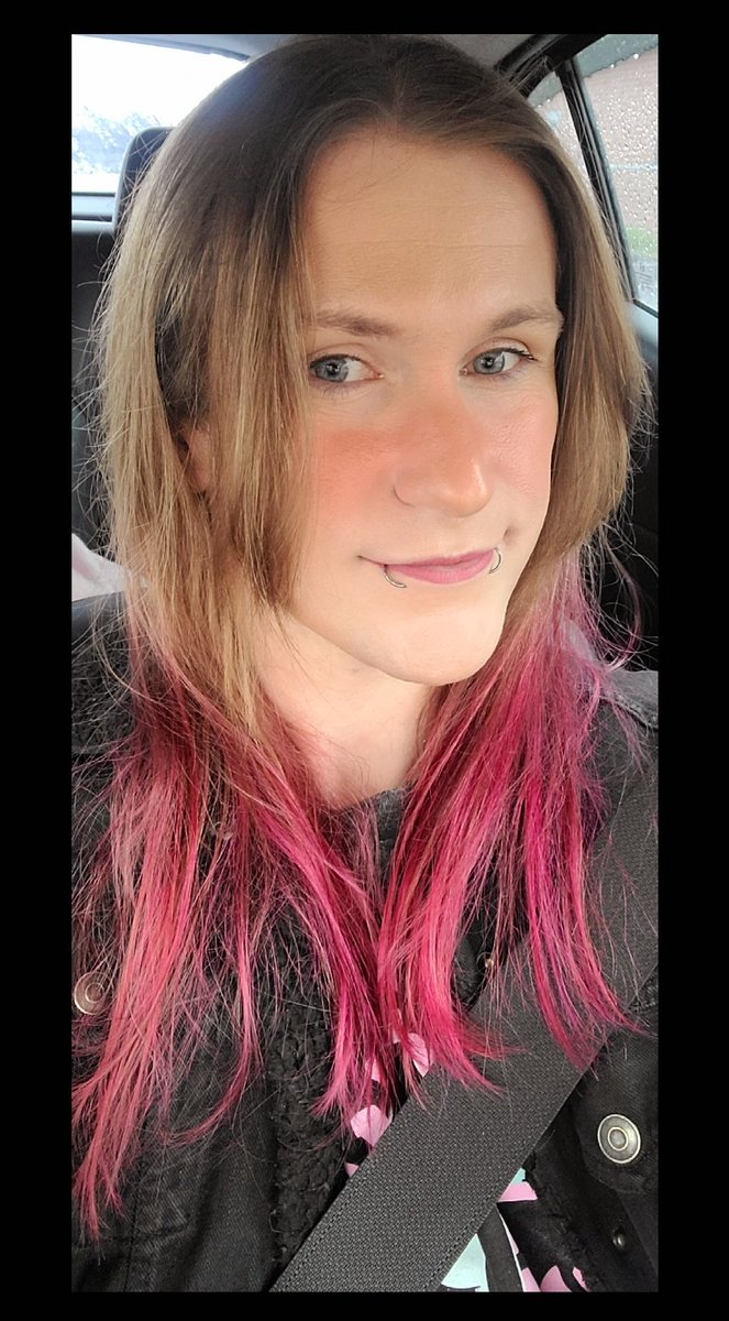 I've been lacking on updating on Twitter.

Anyways, new hair! Haven't committed my hair in 15 years.

#LGBT #Nv #HairMakeOver #coloredhair #PositiveVibesOnly 
#TikTok