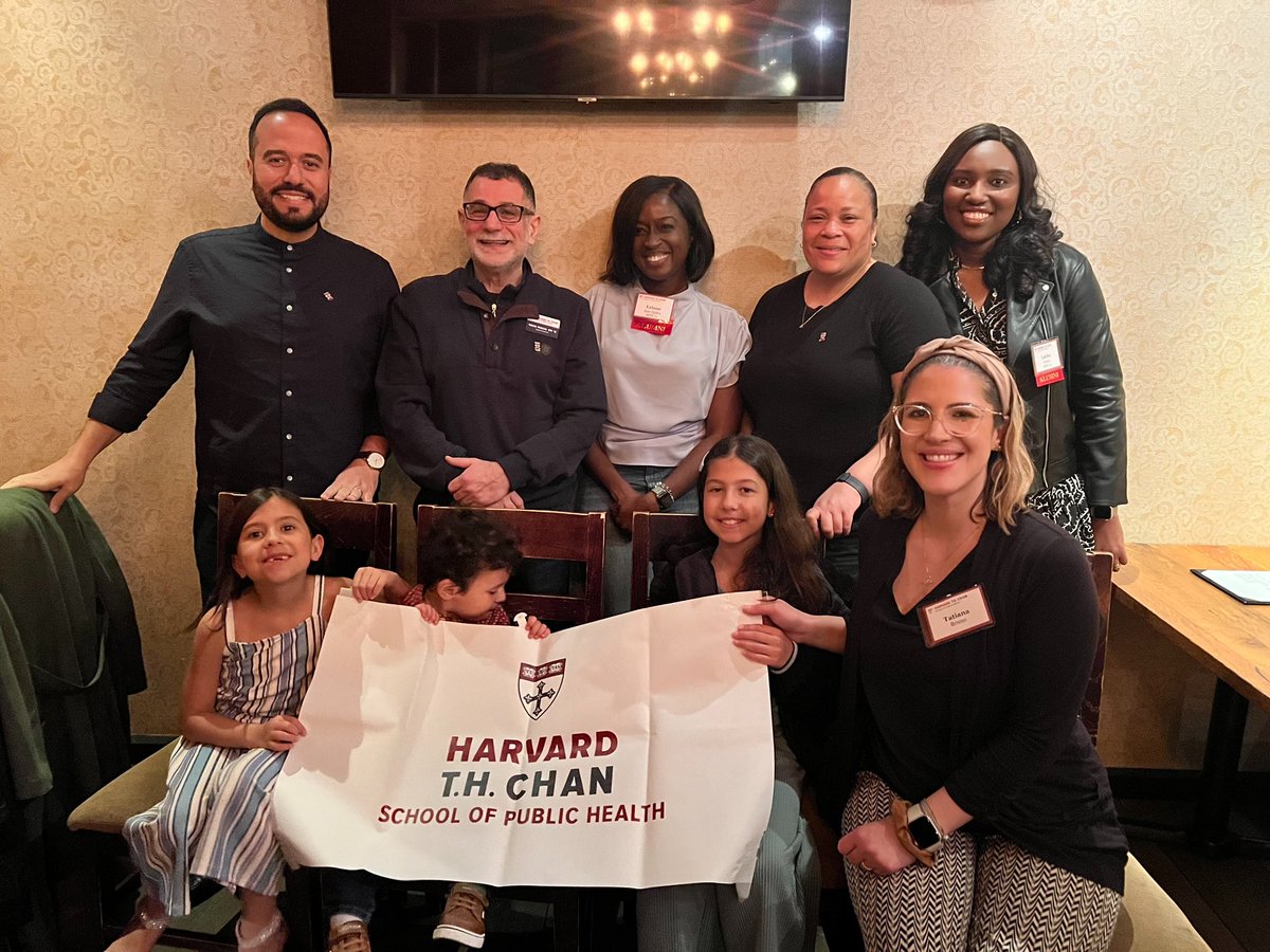 Old friends, new friends, old friends who we only knew virtually and now in person, and family! All together and mingled at the @HarvardChanSPH alumni council meet-and-greet in DC! #harvard #harvardchan #washingtondc #harvardalumni