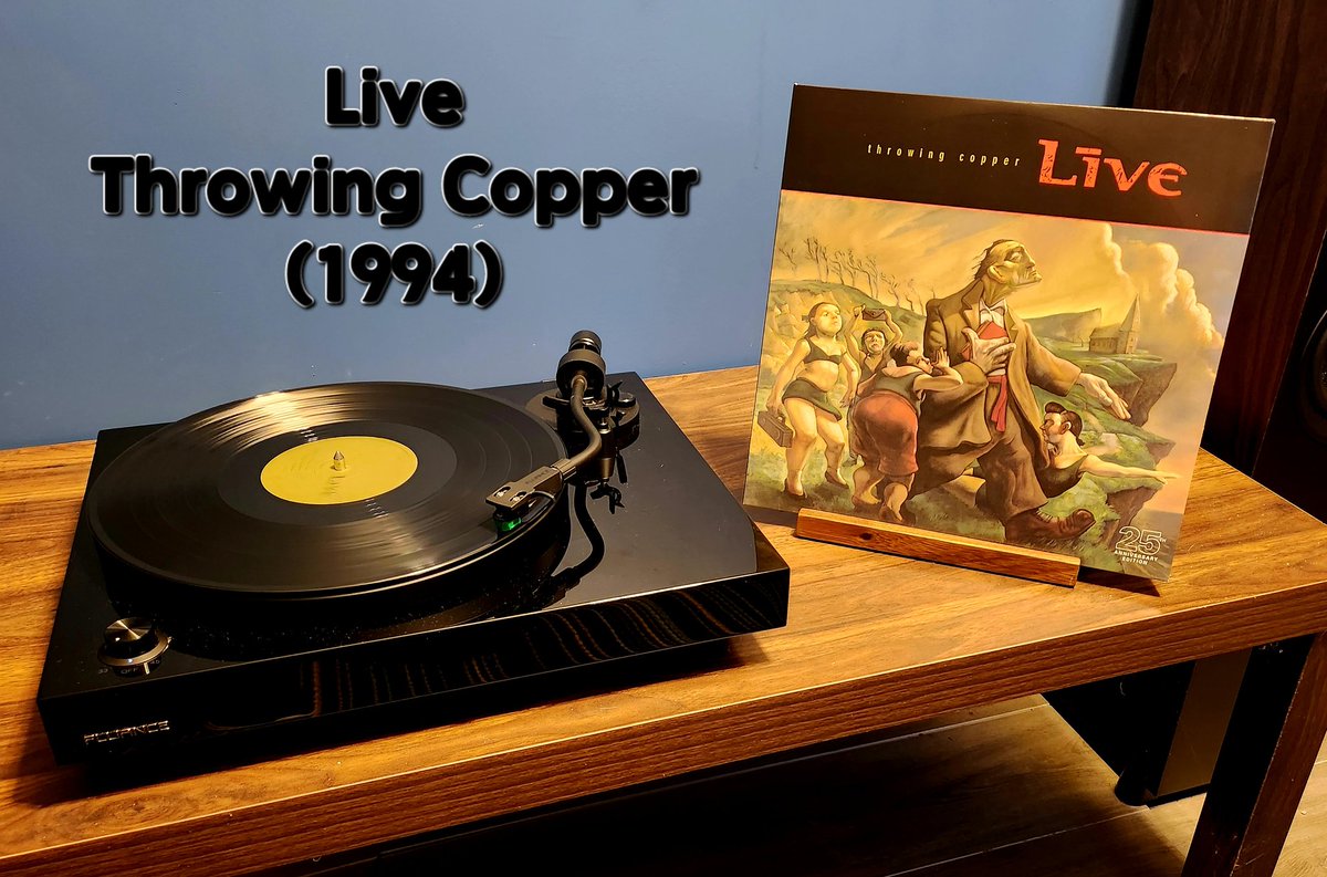 Caper4Life78's tweet photo. Birthday tunes on the go... 🤘💿🎶
Live: Throwing Copper (25th Anniversary Edition - 2019)
#vinyl #vinylcollection #vinylcollector #vinylcollectors #vinylrecord #vinylrecords #recordcollection #recordcollector #live #throwingcopper #ialone #90s #90srock #alternativerock https://t.co/zz5XFsMk6H