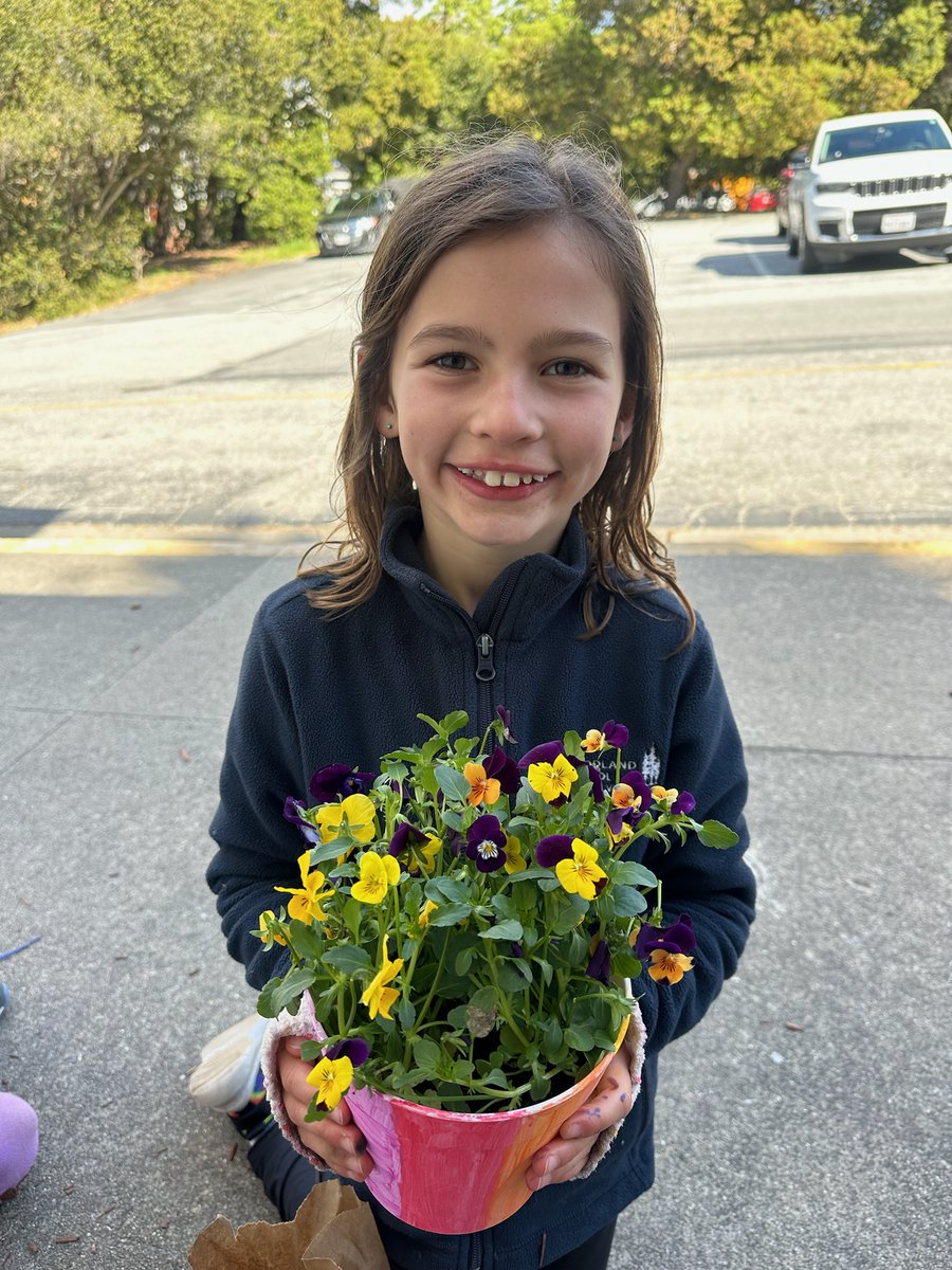 On a windy and chilly spring day, our Spring Fling Day Camp students enjoyed painting pots and planting flowers! Have a great Spring Break! #daycamp #planting #painting #haveagreatbreak