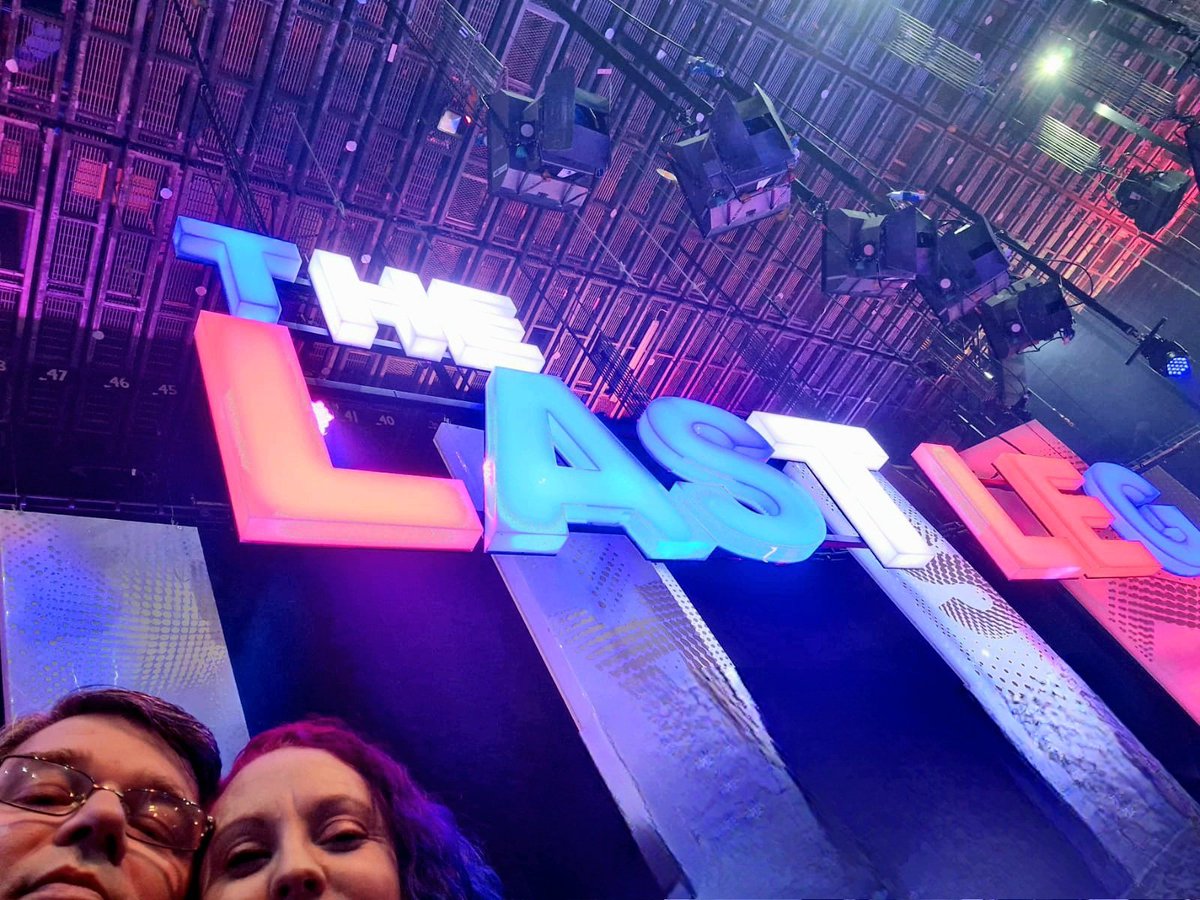 LittleLynsey1's tweet image. Peekaboo!
What an amazing time we had tonight during the filming of @TheLastLeg . Thankyou to all the team at @ElstreeStudios for 5 star service, We were truly treated like V.I.P&apos;s
#Thankyou #BBCElstree #ElstreeStudios #TheLastLeg