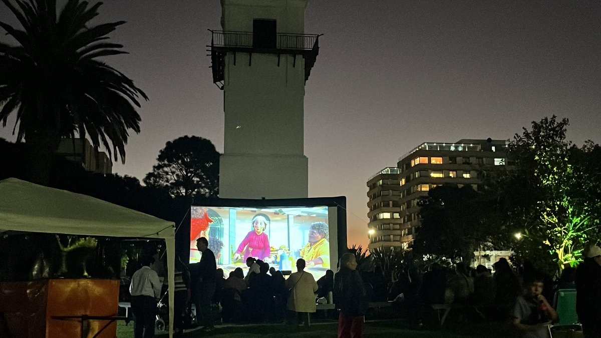 puedequememueva's tweet photo. Cine en la Torre del Vigía @MuniMaldonado divino todo https://t.co/ixeyJGnW8y