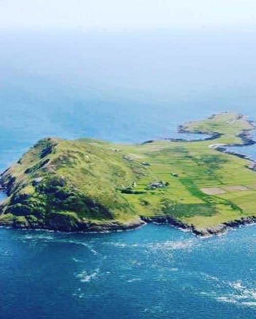 Penllynultra's tweet image. ⚠️IMPORTANT ⚠️

This years first attempt (depending on the tide/westher) for Ras Y Brenin Enlli Marathon will be on the 4th of May this year! 🏃🏻‍♂️🏃🏻‍♀️

If you want to be considered please send an email to info@beautifullybrutal.co.uk before the end of this weekend

Hwyl

Huw