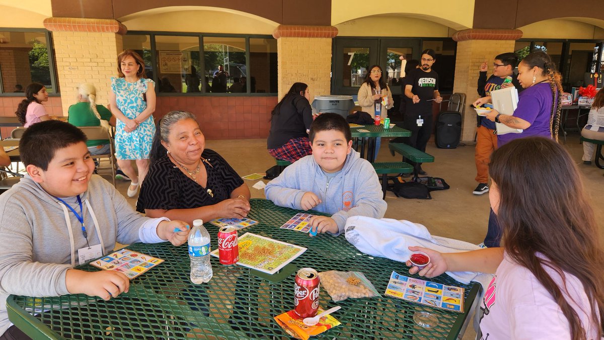 Our annual @edison_school Loteria night was a huge success!!! Big thanks to all of our volunteers, parents, staff, and PTO for making it a fun night for our community!! @MrGuzmanHISD @HISDCentral @HISDFACE @maiyamoore26 @donawhi @MsDMartinez17