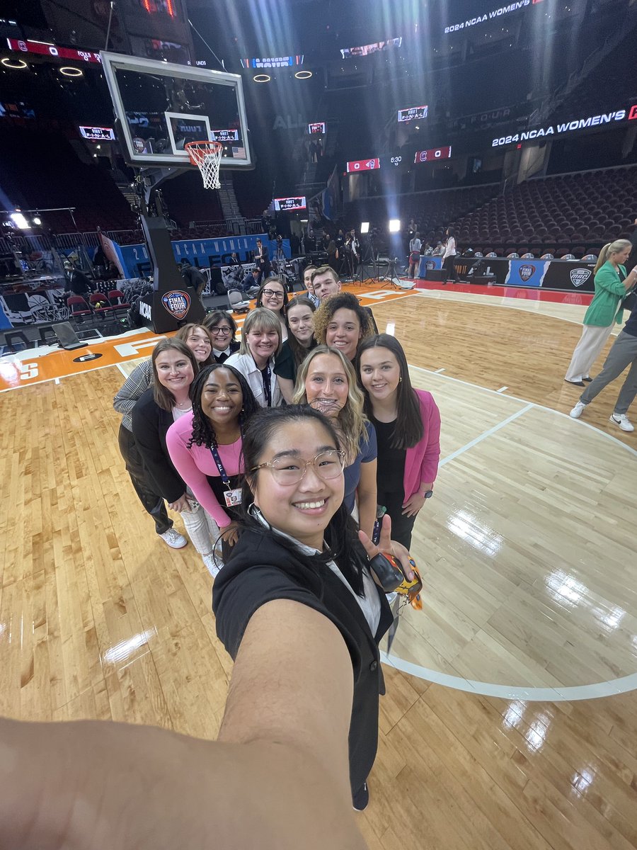 Nicole_Kraft's tweet photo. Why do students come to @ohiostate to study for careers in sports media/media relations? For opportunities like this. So honored to rep @sportssociety @ohiostatecomm @ascatosu at the #WFinalFour! https://t.co/mcexZP86gQ