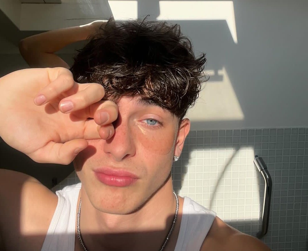 driptslow's tweet image. ⠀⠀
، ، 🌊：skincare 
⠀⠀