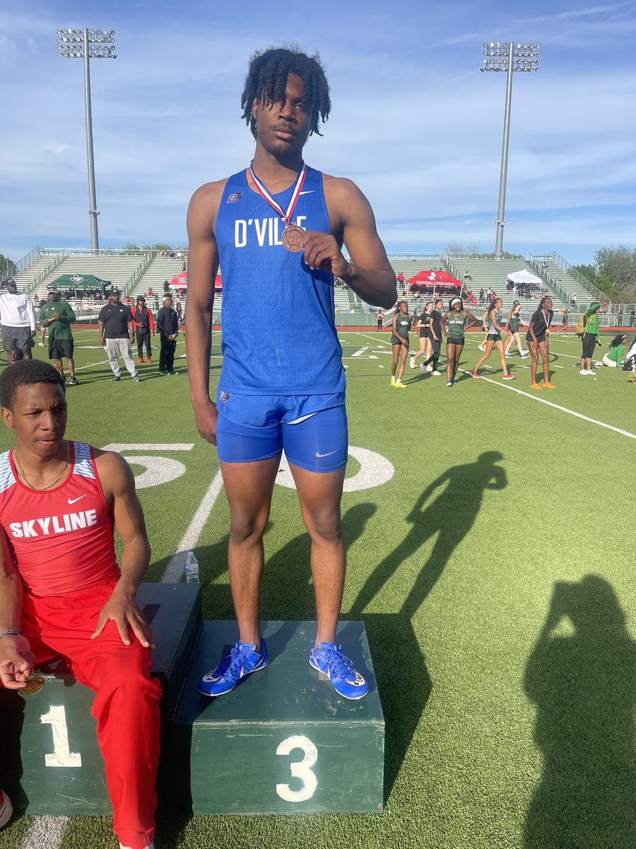 ❗️Area Qualifier and PR ❗️ 🥉: 300m- So. Jacoby Mims ⏱️: 39.91 #DuncanvilleFAST #THISYEAR