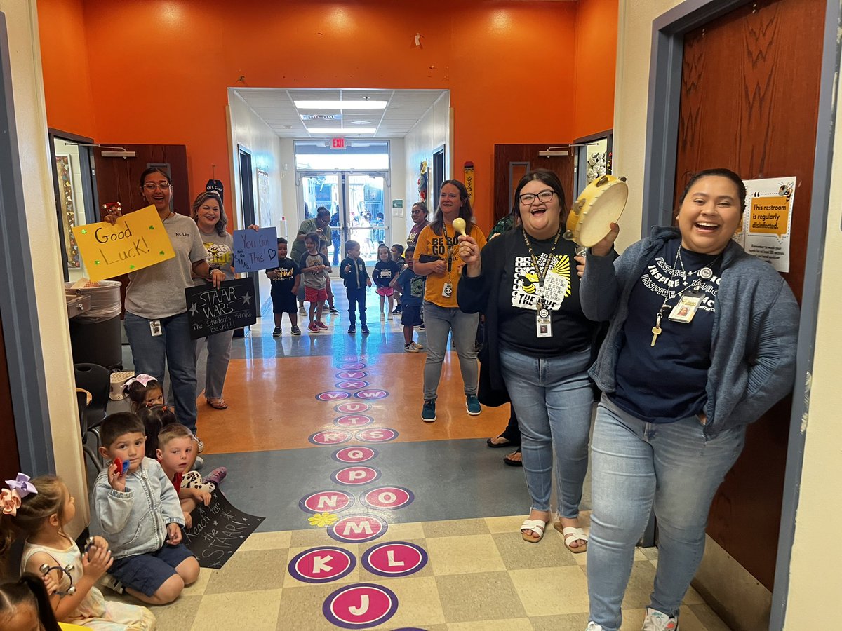 OakCrestStinger's tweet photo. Ending our week with a fun filled STAAR parade and Pep Rally!!Our students are amazing and have GRIT! Let’s go OC! @ECISDtweets https://t.co/iMMYDTXIq2