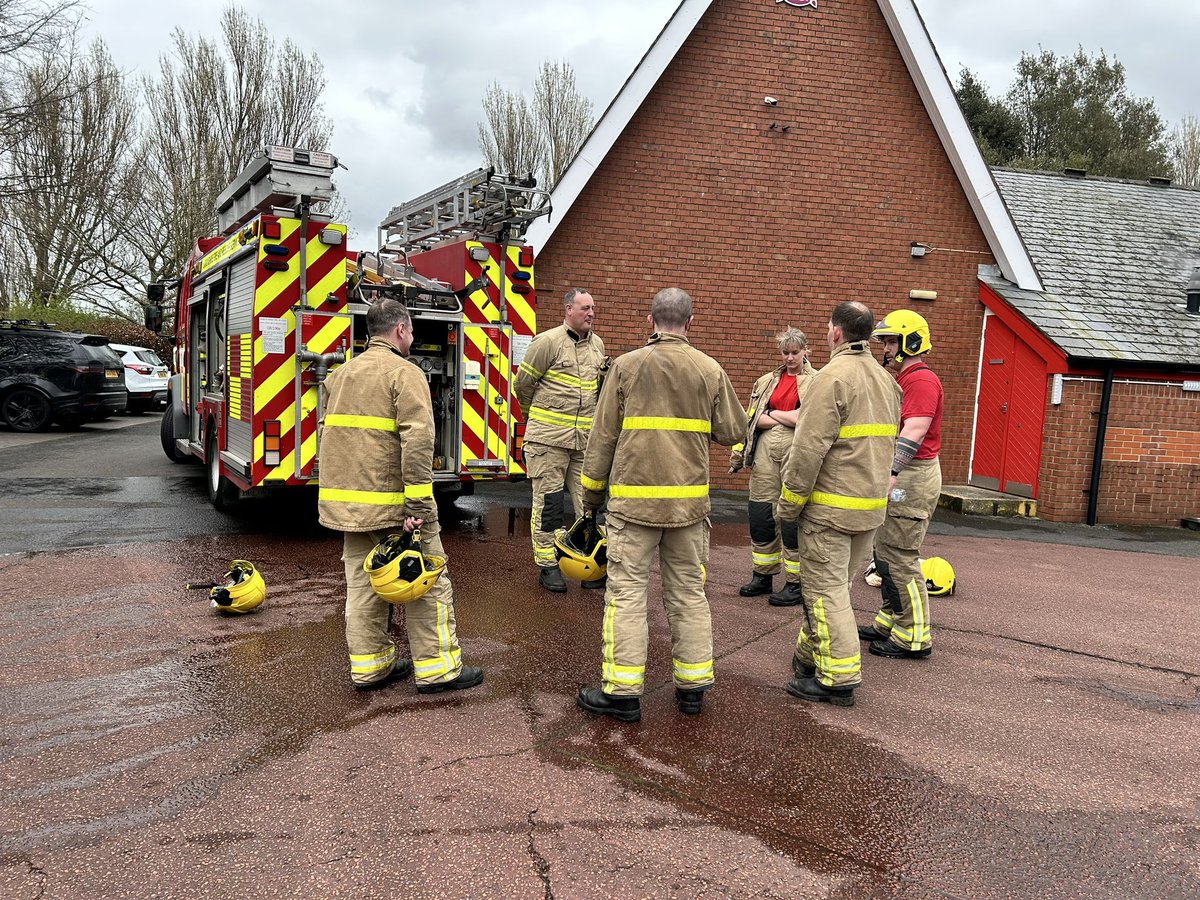 👩‍🚒 Another great training day with our friends over the train tracks in @Wesham_Fire 🪜 Ladder drill 🚒 Pumping water with 3 different hoses ⛓️ Hauling equipment up to the 2nd floor ⛰️ Working at height 👏 Lots of great learning and development taken on today by the crew.