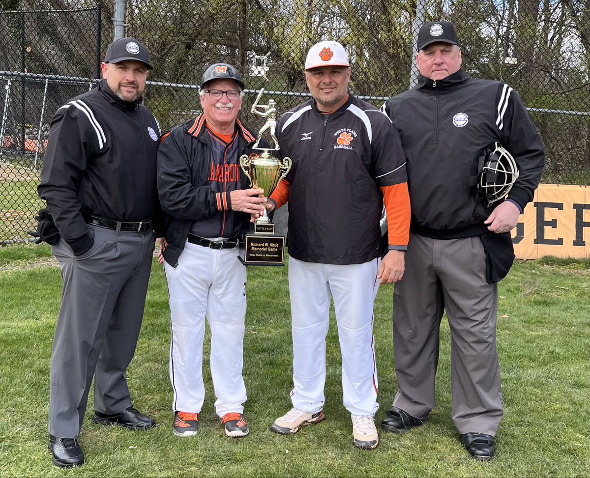 Dan Doherty and Steve Ryder battled the cold and after shock while working the Kittle Cup today. 🥶🥶🥶