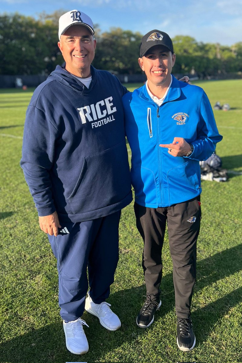 30 años después, el nombre del Coach @PeteAlamar sigue resonando en la @uanl. Desde 1994 al frente de los @UANL_Autenticos hasta su actual puesto en @RiceFootball su influencia perdura. Me dio gusto escuchar sus recuerdos en la UANL, una institución que sigue siendo su hogar.