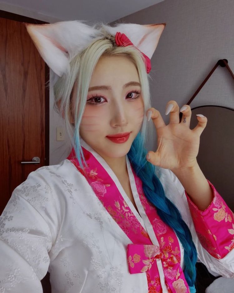 Rollingquartzpr's tweet photo. [#IGHyunjung] Thank you, Anime Detour 2024 🩵

#Animedetour #leagueoflegends #RollingQuartz #롤링쿼츠 #Diadem 
#다이아뎀 #Hyunjung #Jayoung #Arem #Iree #Yeongeun https://t.co/0DywqeHjM3