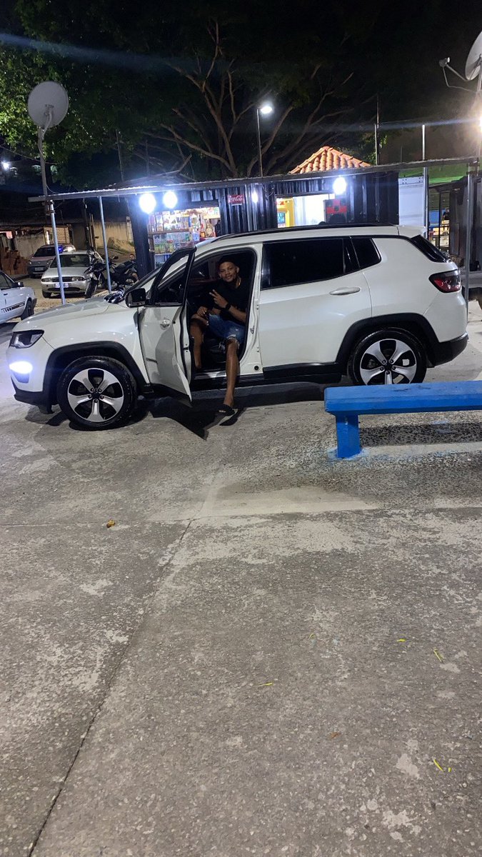 Meio de semana 🔨🥵 / Final de semana 🚀🙇🏻‍♂️

Ninguém ver seu sofrimento do dia a dia, só diz que foi sorte ✍🏼🤐✌🏻