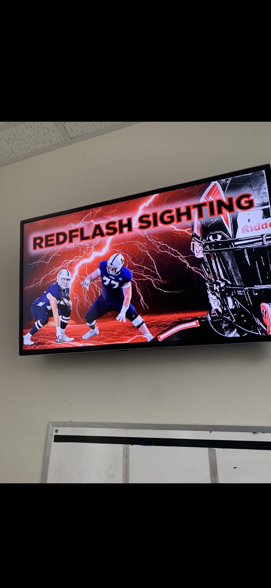 Wmaines70's tweet image. Had a great time at Saint Francis on Thursday! Got to meet some great coaches and got to watch a high energy intense practice! Can’t wait to come back‼️ #GOREDFLASH

@CullenLCasey @CoachV_SFU @CoachPecoraSFU @RogishTom @RedFlashFB