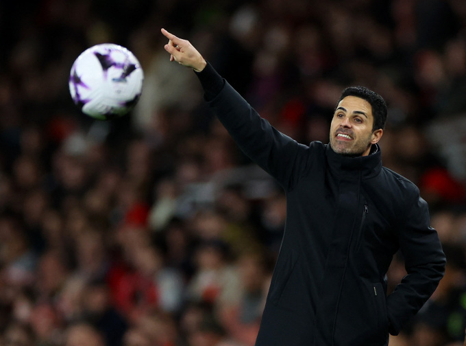 julitoag's tweet photo. Arteta muốn Arsenal học thế hệ bất bại của Wenger.
HLV Mikel Arteta hy vọng Arsenal có thể khiến đối thủ sợ hãi như đội hình bất bại của Arsene Wenger vô địch mùa 2003-2004 và hướng tới danh hiệu Ngoại hạng Anh đầu tiên sau 20 năm. https://t.co/fQzutEbUIK