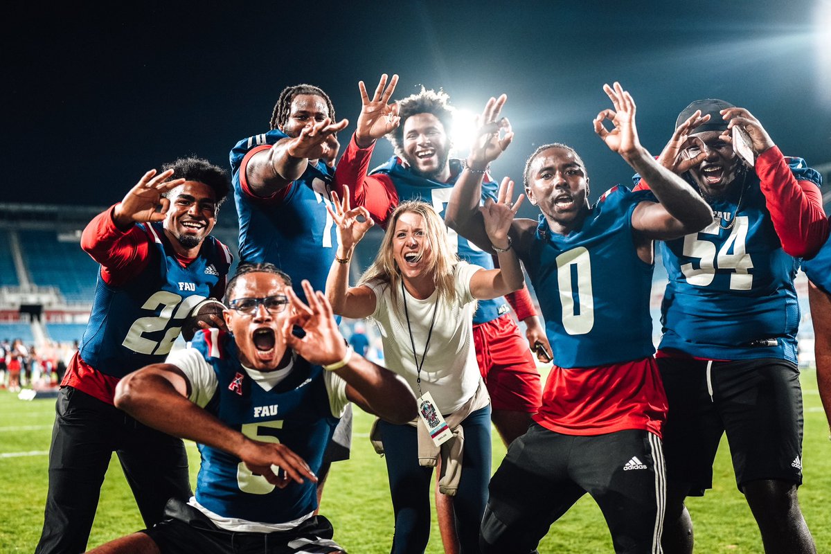 FAUFootball's tweet photo. Thank you to all the amazing women in our community who joined us for Ladies Night and a great evening in Paradise!🏝️

#TriCountyTakeover
#WinningInParadise https://t.co/AHzYgg2fxb