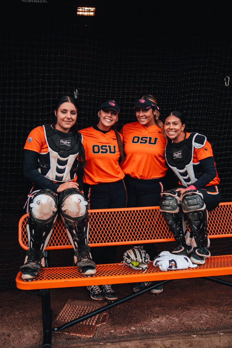 while we wait out the rain ... here are some smiles #GoBeavs