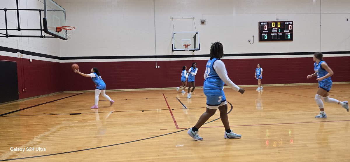 girlzprepreport's tweet photo. I saw GCS Level Up Elite 2028 a few weeks ago @bballnation13 #LadysFirstInvitational so it's only fitting I open @PGHTexas #pghdynastyregionkickoff with them @PGHCircuit @PrepGirlsHoops https://t.co/IQTOmbwLyG