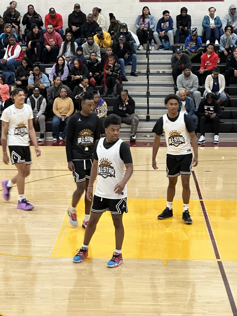 Supporting @kyerobinson_1 and @TheRealBdotInge at the 1st locked in showcase. Also shoutout to @CoachLosP Great event. Great job Kye. @ACHSHoops @ACHSTitans #TheCity #TitanPride #NorthernVirginia