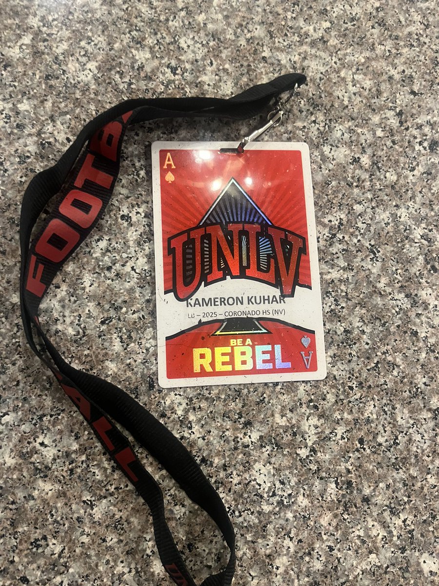Had a great time last weekend at a @unlvfootball spring practice! Thanks a lot for having me @bradodom @DuprisShawn @BMarshh @MrFite @eddiefoun10
