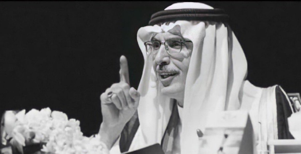 _mad7_'s tweet image. يقولون اللي تحبّه تضمه بالعين
أنا بأي عين أضمك وأنت عيني❤️