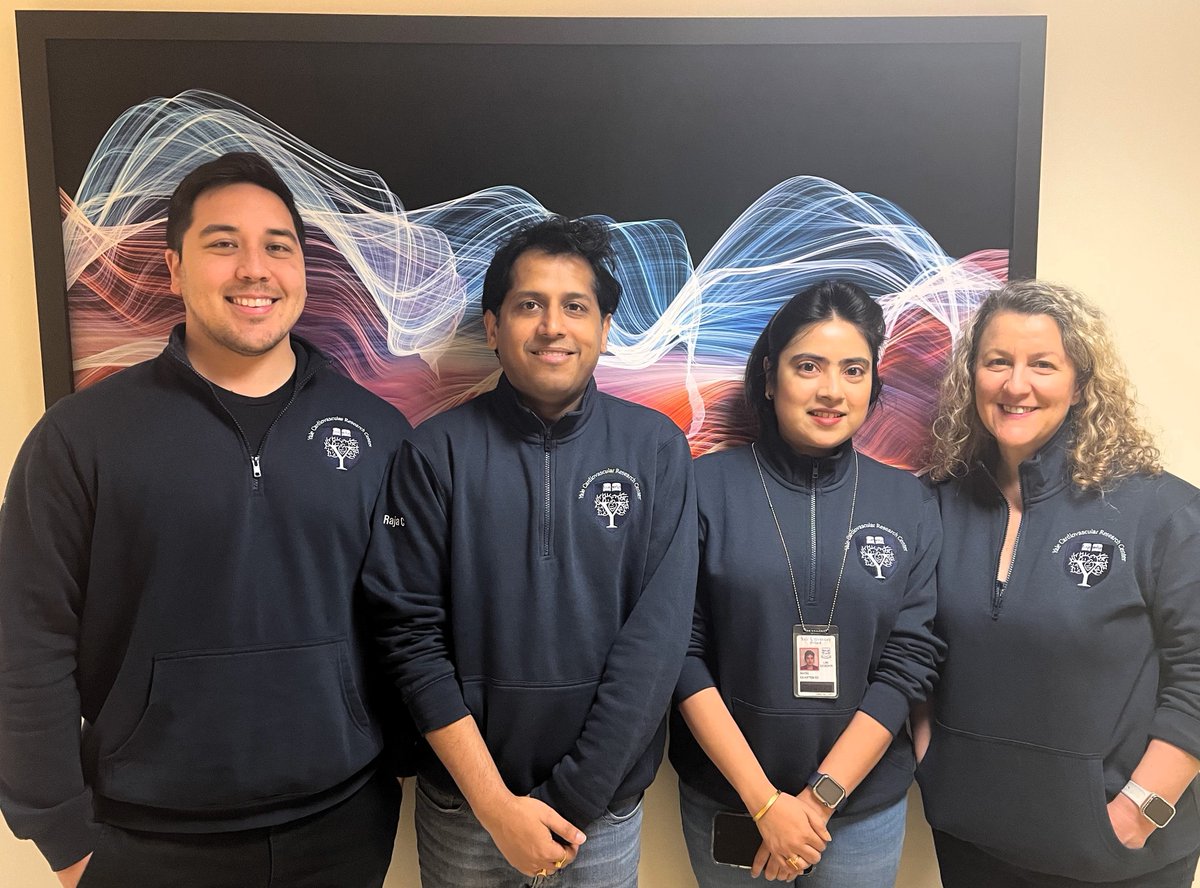 The Martin Lab rocking our new @YaleYCVRC sweatshirts designed by @BrendanJ_OBrien