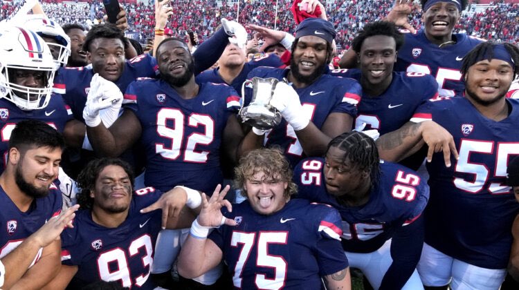 After a great conversation with @CoachOglesby I’m blessed to receive an offer from The University of Arizona!!!