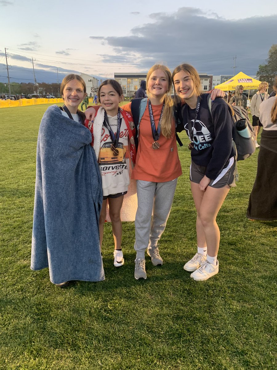 3rd place, girls 4x100
Ava, Savannah, Maci, and Aubanie