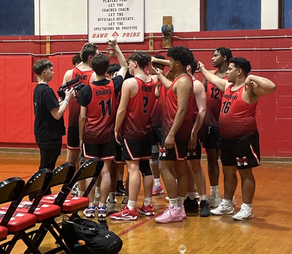HawkNationAD's tweet photo. Milford’s SHOWs (Scarlet Hawk Of the Week) VB players Ryan Franklin &amp; Joey Newman, w/ Coach Mainini!$!  Relentlessly Pursuing Excellence!$!#%! 🙌🏐❤️‍🔥🏆 @jcotlin @MilfordSchools @HockomockSports @Chappy8611 @LauriePinto5 @HawkNationAT @MHSBoosters2 @HawksMilford https://t.co/FXftLcxSbr