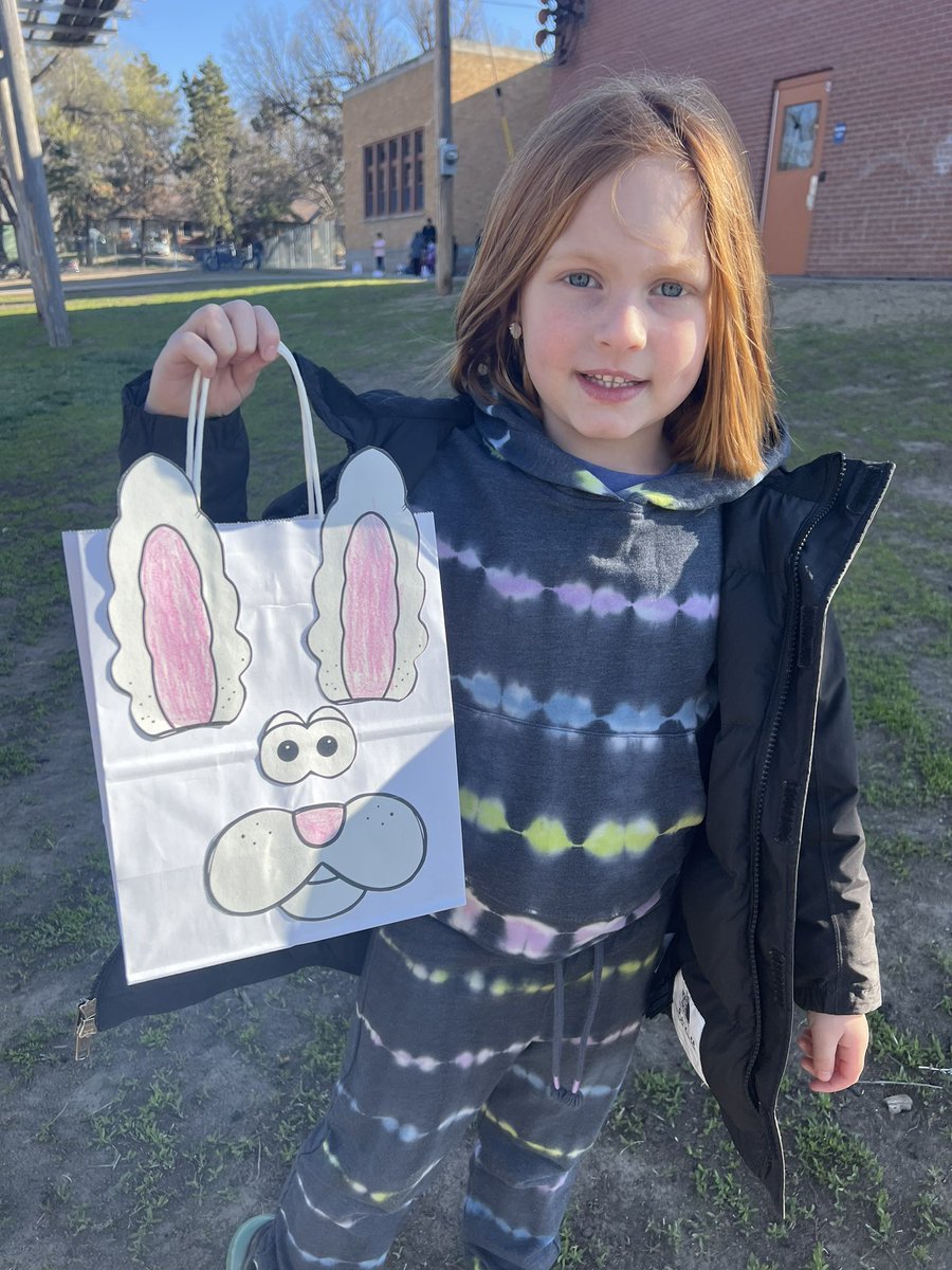 LiveLaughTeachK's tweet photo. Happy Easter from room 126. #usd379 #lincoln379 https://t.co/SCdyW9nJ5F