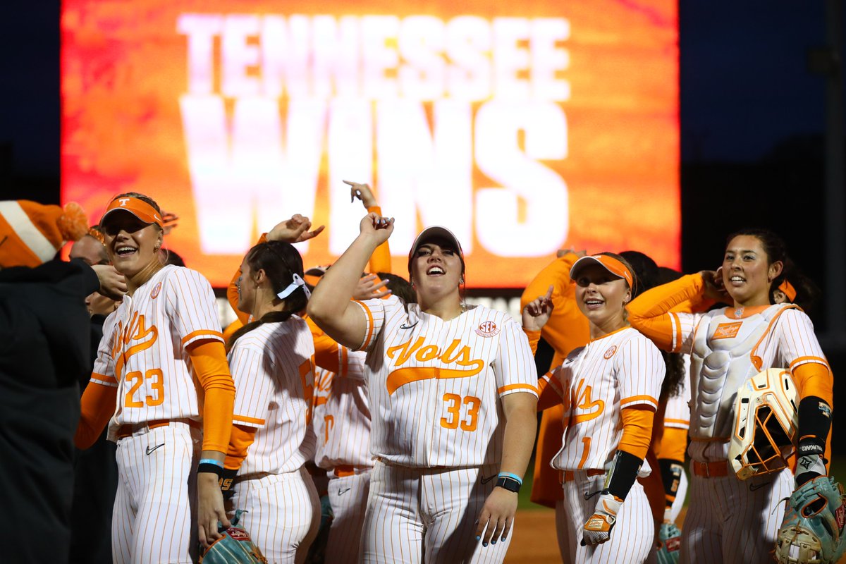 Vol_Softball tweet picture