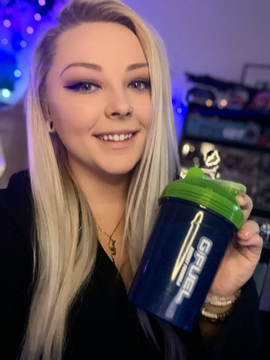 If you match your <a href="/GFuelEnergy/">G FUEL®</a> lids to the correct shaker you’re too put together for me. 

Use code YEARS regardless though. 

Live now on Twitch.